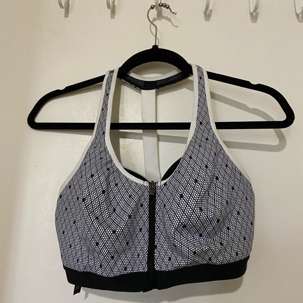 Victoria Sport Knockout Bra